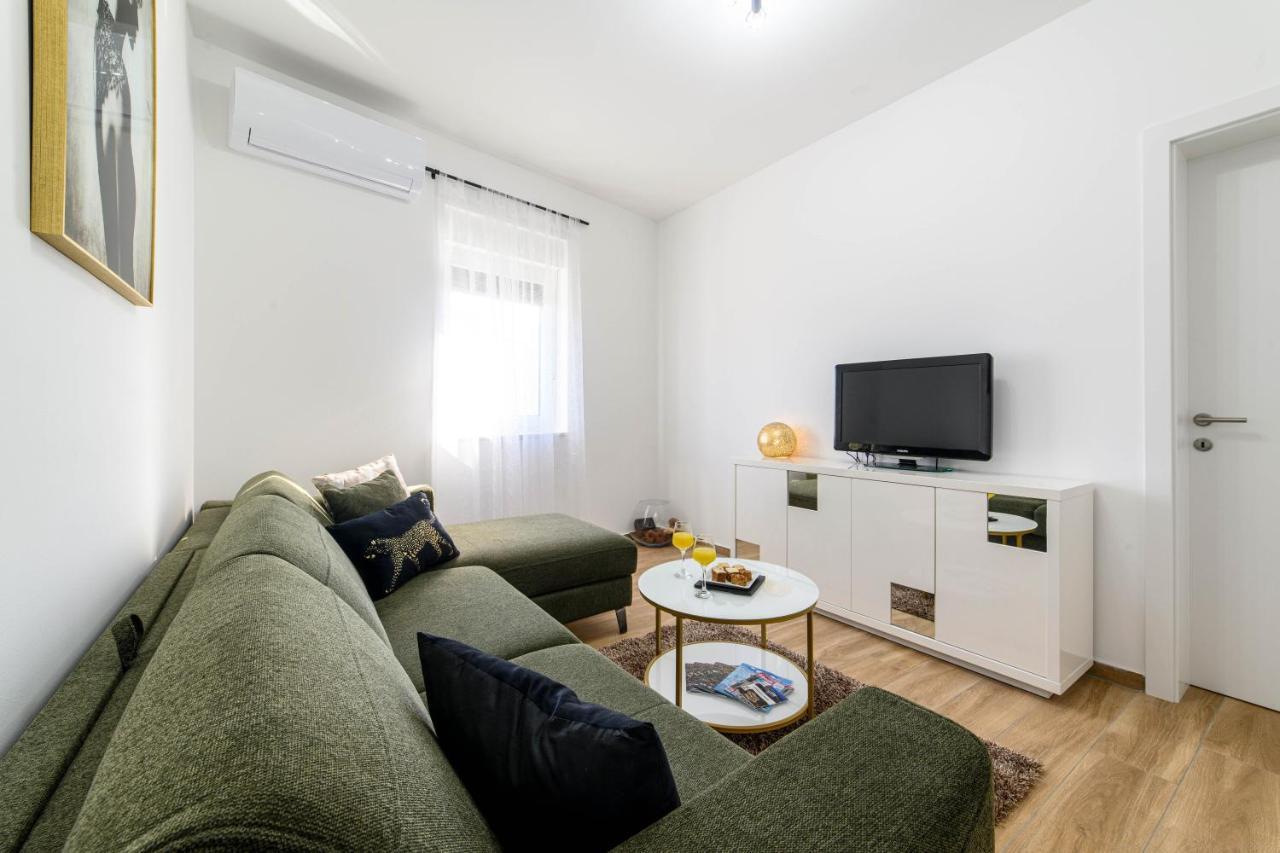 شقة Apartman Ivana شيبينيك المظهر الخارجي الصورة